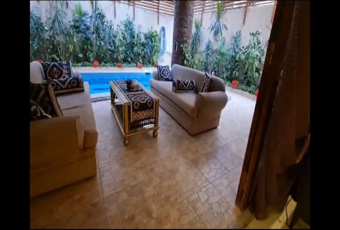8066831 - Property Image 3