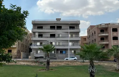 شقة - 3 غرف نوم - 2 حمامات للبيع في المجاورة الاولي - المنطقة الاولي - مدينة الشروق - القاهرة