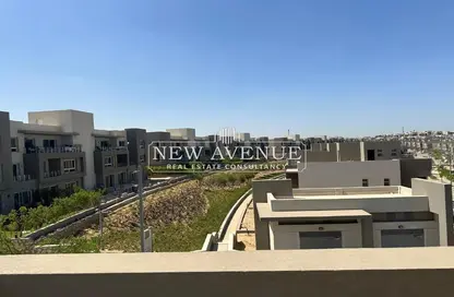 Townhouse - 3 Bedrooms - 4 Bathrooms for sale in Etapa - Sheikh Zayed Compounds - Sheikh Zayed City - Giza