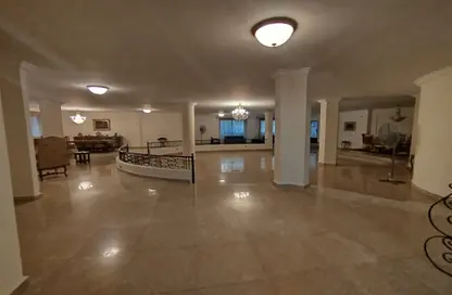 قصر - 7 غرف نوم - 6 حمامات للبيع في جولف سيتي - مدينة العبور - القليوبية