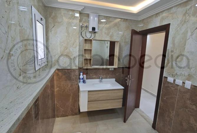 8205356 - Property Image 3