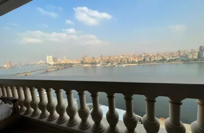 شقة - 3 غرف نوم - 4 حمامات للبيع في شارع النيل - الدقي - الجيزة