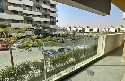 شقة - 2 غرف نوم - 2 حمامات للبيع في كمبوند البروج - كمبوندات الشروق - مدينة الشروق - القاهرة