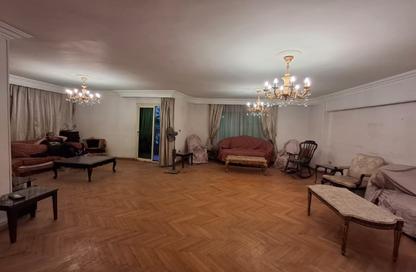 Apartment - 3 Bedrooms - 2 Bathrooms for sale in Eshak Yaekoob St. - Almazah - Heliopolis - Masr El Gedida - Cairo