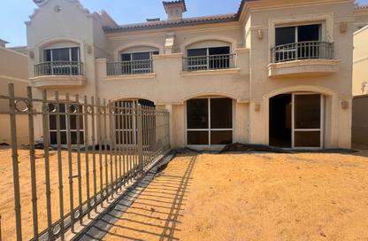 Villa - 5 Bedrooms - 4 Bathrooms for sale in Al Patio 5 East - El Patio - El Shorouk Compounds - Shorouk City - Cairo
