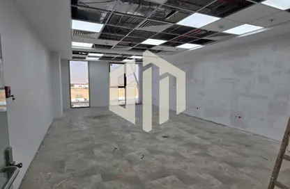 مساحات مكتبية - استوديو - 2 حمامات للايجار في هايد بارك - مدينة القاهرة الجديدة - القاهرة