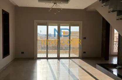 دوبلكس - 4 غرف نوم - 5 حمامات للبيع في القطامية بلازا - التجمع الاول - مدينة القاهرة الجديدة - القاهرة