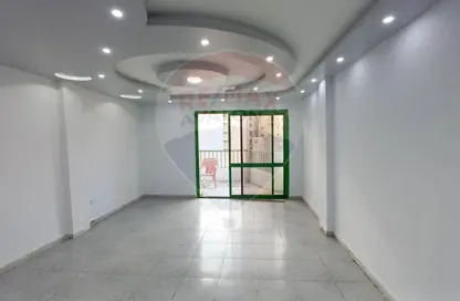 شقة - 3 غرف نوم - 2 حمامات للبيع في ميامي - حي اول المنتزة - الاسكندرية