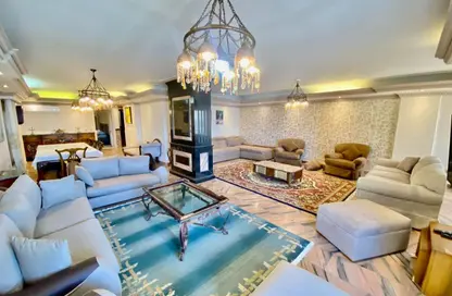 شقة - 3 غرف نوم - 4 حمامات للايجار في لوران - حي شرق - الاسكندرية