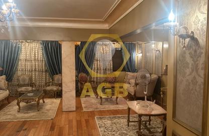 شقة - 3 غرف نوم - 2 حمامات للبيع في شارع مصطفي رشدي (عدنان المدنى) - المهندسين - الجيزة