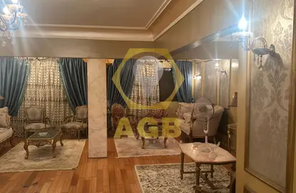 شقة - 3 غرف نوم - 2 حمامات للبيع في شارع مصطفي رشدي (عدنان المدنى) - المهندسين - الجيزة