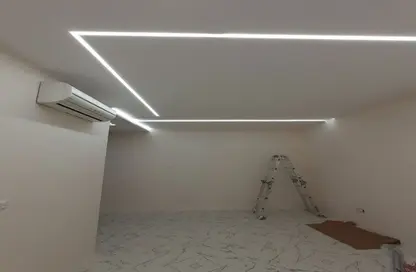 Apartment - 2 Bedrooms - 1 Bathroom for sale in Royal City - Sheikh Zayed Compounds - Sheikh Zayed City - Giza