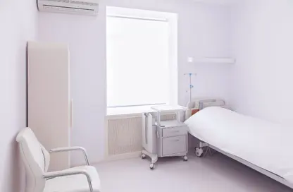 Clinic - Studio - 1 Bathroom for sale in Jazebeya - 26th of July Corridor - 6 October City - Giza