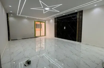 Apartment - 3 Bedrooms - 2 Bathrooms for sale in Al Lebeny Axis - El Mariouteya - Faisal - Hay El Haram - Giza