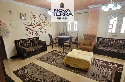 شقة - 3 غرف نوم - 1 حمام للايجار في شارع 10 - الحي الحادي عشر - الشيخ زايد - الجيزة