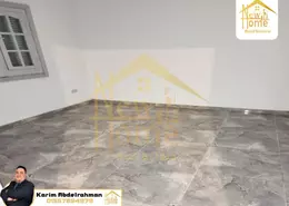 Apartment - 3 Bedrooms - 2 Bathrooms for sale in Zezenia - Hay Sharq - Alexandria