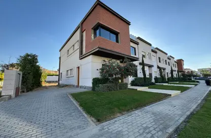 Townhouse - 6 Bedrooms - 5 Bathrooms for sale in Azzar - 5th Settlement Compounds - The 5th Settlement - New Cairo City - Cairo