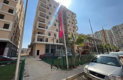 Apartment - 2 Bedrooms - 2 Bathrooms for sale in Capital East - Nasr City Compounds - Nasr City - Cairo