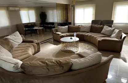 فيلا - 4 غرف نوم - 4 حمامات للايجار في نيوم بيراميدز - طريق مصر اسكندرية الصحراوي - مدينة 6 أكتوبر - الجيزة