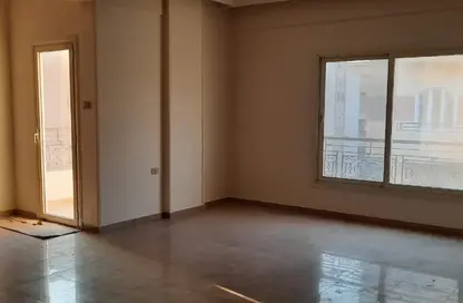 دوبلكس - 4 غرف نوم - 3 حمامات للايجار في شارع محمد رحيم - الياسمين 3 - الياسمين - مدينة القاهرة الجديدة - القاهرة