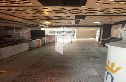 محل تجاري - استوديو - 3 حمامات للايجار في شارع ال ٩٠ الجنوبي - شارع التسعين الجنوبي - التجمع الخامس - مدينة القاهرة الجديدة - القاهرة