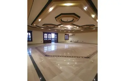 دوبلكس - 4 غرف نوم - 3 حمامات للبيع في شارع مكرم عبيد - المنطقة السادسة - مدينة نصر - القاهرة
