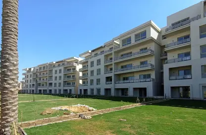 Apartment - 4 Bedrooms - 4 Bathrooms for sale in The Fourteen Golf Residences - Uptown Cairo - Mokattam - Cairo