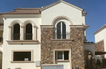 Villa - 4 Bedrooms - 3 Bathrooms for sale in Divina Gardens - 3rd District West - Shorouk City - Cairo