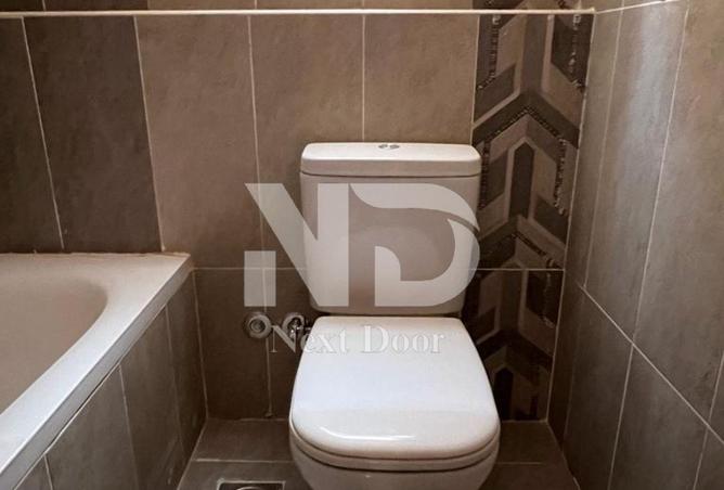 8318606 - Property Image 2