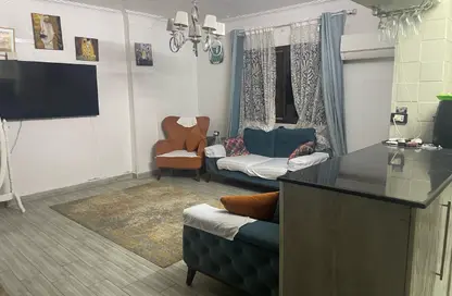 Apartment - 2 Bedrooms - 2 Bathrooms for sale in Al Nozha St. - Ard El Golf - Heliopolis - Masr El Gedida - Cairo