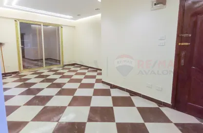 Apartment - 2 Bedrooms - 1 Bathroom for sale in Sidi Beshr - Hay Awal El Montazah - Alexandria