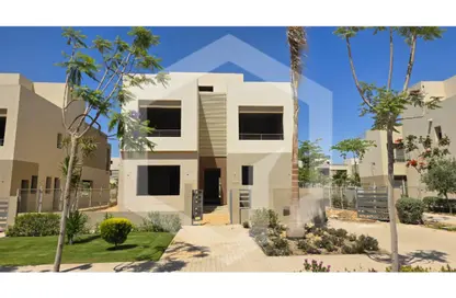 Villa - 5 Bedrooms - 6 Bathrooms for sale in The Crown - Cairo Alexandria Desert Road - 6 October City - Giza
