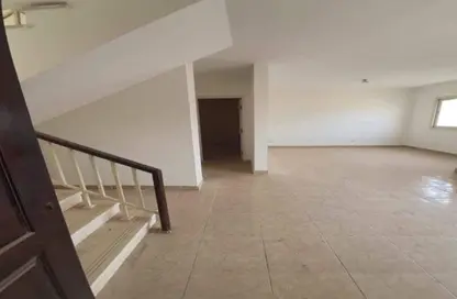 شقة - 3 غرف نوم - 2 حمامات للبيع في جاردن جيت - أشجار سيتي - طريق الواحات - مدينة 6 أكتوبر - الجيزة