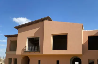 Townhouse - 4 Bedrooms - 4 Bathrooms for sale in Village West - Sheikh Zayed Compounds - Sheikh Zayed City - Giza