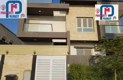 Townhouse - 7 Bedrooms - 6 Bathrooms for sale in Gamal Abdel-Nasser Axis - 6 October City - Giza