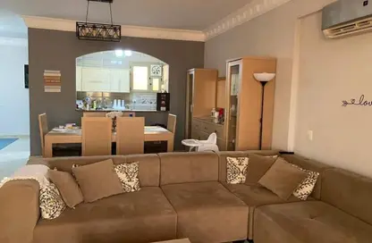 تاون هاوس - 3 غرف نوم - 4 حمامات للبيع في شارع 13 - الحي الثالث عشر - الشيخ زايد - الجيزة