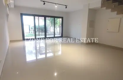 Villa - 2 Bedrooms - 3 Bathrooms for sale in Hyde Park - New Cairo City - Cairo