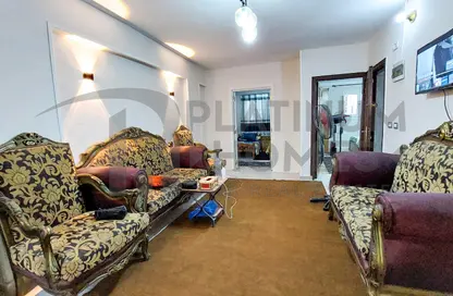 Apartment - 2 Bedrooms - 1 Bathroom for rent in Al Hilton St. - Smouha - Hay Sharq - Alexandria