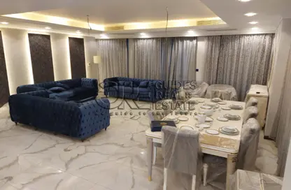 منزل مزدوج - 4 غرف نوم - 3 حمامات للايجار في ويست جايت - كمبوندات 6 أكتوبر - مدينة 6 أكتوبر - الجيزة