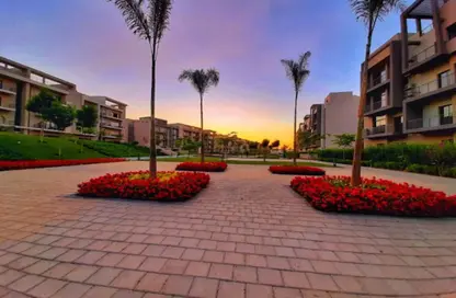 Apartment - 2 Bedrooms - 2 Bathrooms for sale in Moon Residences - Fifth Square - The 5th Settlement - New Cairo City - Cairo