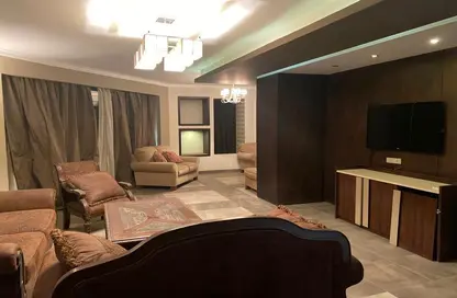 Duplex - 4 Bedrooms - 3 Bathrooms for sale in Maadi - Hay El Maadi - Cairo
