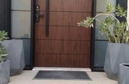 Villa - 6 Bedrooms - 4 Bathrooms for sale in Eastown - 5th Settlement Compounds - The 5th Settlement - New Cairo City - Cairo