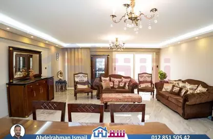 شقة - 4 غرف نوم - 2 حمامات للايجار في محرم بك - حي شرق - الاسكندرية