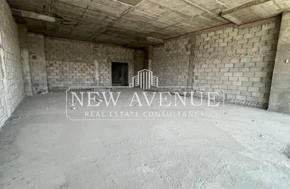 مساحات مكتبية - استوديو - 1 حمام للبيع في جولدن جيت - شارع التسعين الجنوبي - التجمع الخامس - مدينة القاهرة الجديدة - القاهرة