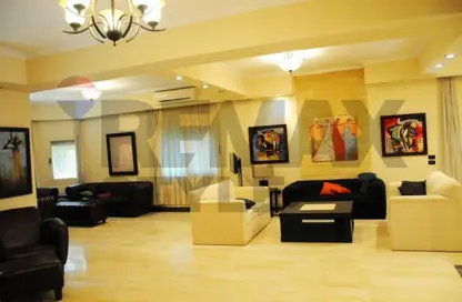 فيلا - 6 غرف نوم - 6 حمامات للايجار في كمبوندات القطامية - القطامية - مدينة القاهرة الجديدة - القاهرة