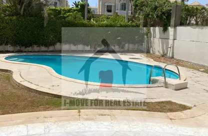 فيلا - 5 غرف نوم - 4 حمامات للايجار في الروضة - طريق الواحات - مدينة 6 أكتوبر - الجيزة