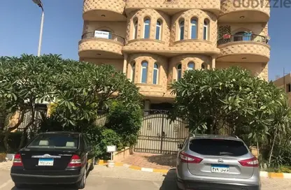Apartment - 3 Bedrooms - 2 Bathrooms for rent in Ganoob El Acadimia - New Cairo City - Cairo
