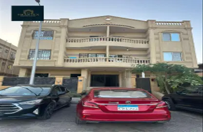 Duplex - 5 Bedrooms - 4 Bathrooms for sale in 3rd District East - Shorouk City - Cairo