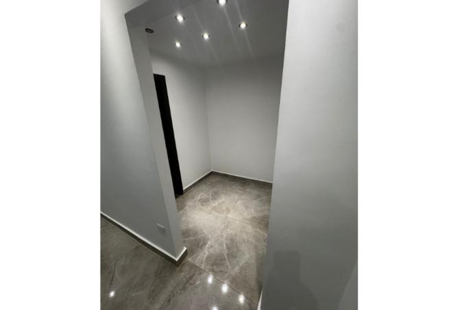 8120409 - Property Image 2