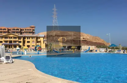 شاليه - غرفة نوم - 2 حمامات للبيع في كاريبيان باي - بورتو السخنة - العين السخنة - السويس
